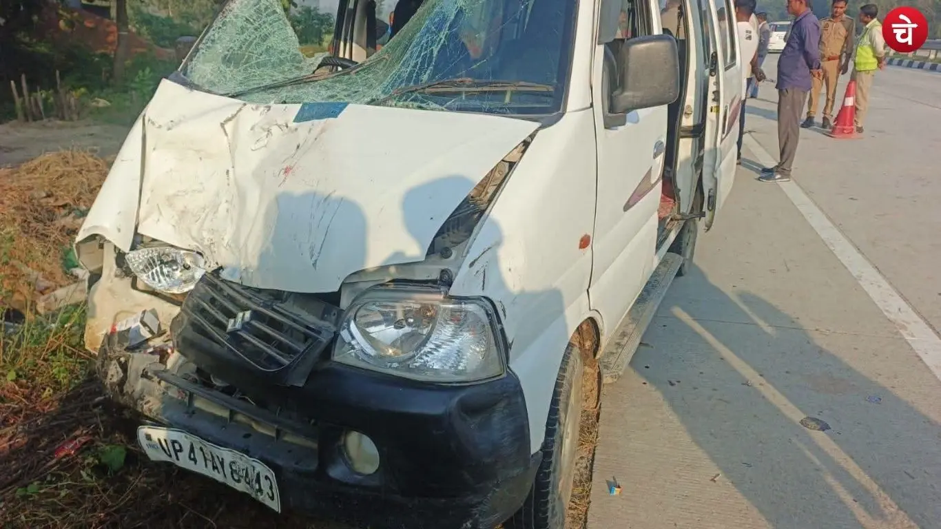 अमेठी में भीषण सड़क हादसा, एक युवक की मौत, दूसरा गंभीर